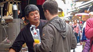Clueless American Tourist Busts Out Perfect Chinese, Shocks Locals