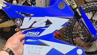 Today I  installed a clean set of new graphics for the yz250 #blucru #yz250 #2stroke #yamaha #enduro