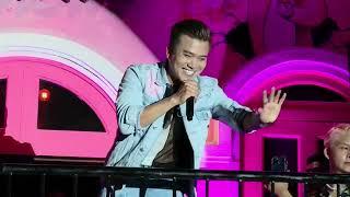 Em Nên Dừng Lại (Remix) | Khang Việt live trước 10 ngàn khán giả tại Ban Công nhà ca sĩ Tuấn Hưng