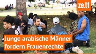 Junge arabische Männer fordern Frauenrechte