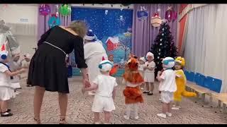 Новогодний праздник в МБОУ СШ №9 гр «Солнышко»