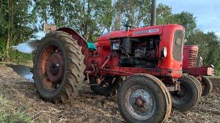 Nuffield 460 & Ransomes TS-82  Ploughing