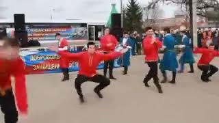 Русский танец VS Лезгинка! Баттл - это, конечно, хорошо, но и вместе круто смотрятся!!