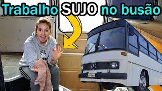 Descobrimos coisas escondidas no ônibus O364 ano 1980! Construindo nosso Motorhome