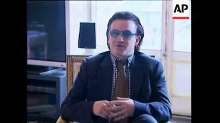 Irish rock star Bono and French President Jacques Chirac met Thursday to talk.