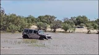 Will Jeep Sink or Swim? #jeeplife #jeep #offroading #4x4