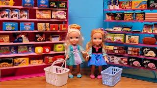 Color challenge ! Elsa & Anna toddlers - grocery store - shopping - Barbie