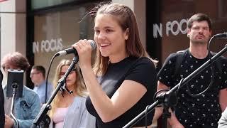 WOW..HOW TO ATTRACT A CROWD IN 5 SECONDS - I Will Survive - Gloria Gaynor | Allie Sherlock & friends