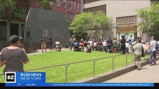 New Yorkers mark Juneteenth at Manhattan cemetery, national monument