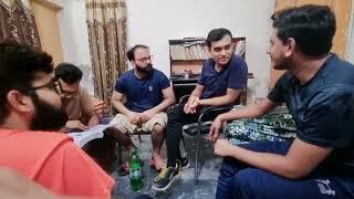 دوستوں کو سینیٹ کی سیٹس کی تقسیم پڑھاتے ہوئے ایک دوست نے بنائی ویڈیو  | آپ بھی سمجھ لیں