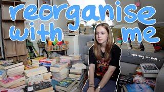 reorganise my bookshelf with me! *why do i have so many books...*