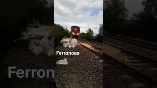 Cuidado con el Tren #ferromex  #train #ferronoas #trainsferromex #railway #railroad