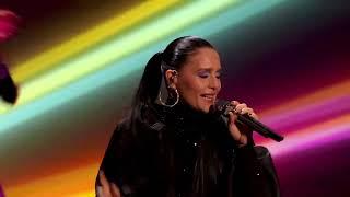 Jessie Ware performs 'Free Yourself' Live at The Fashion Awards 2022