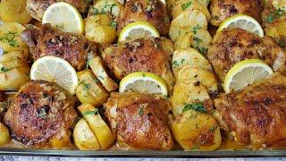 طريقة تحضير صينية دجاج وبطاطا بالفرن Roasted chicken thighs with potatoes recipe