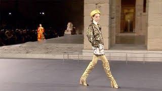 Chanel | Pre-Fall 2018/2019 Full Fashion Show | Exclusive