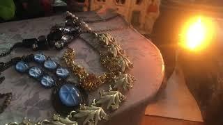 История украшений с Юлией: разные колье