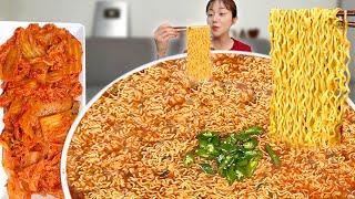 청양고추 송송 썰어넣은 진라면 매운맛 10개 먹방! 역시 비오는 날은 라면이 최고예요 Ramen noodles, Kimchi MUKBANG