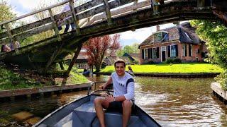 Giethoorn : a day into the Dutch town that has NO ROADS!