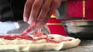 Stuffed pizza: neapolitan "calzone" by Valentino Libro