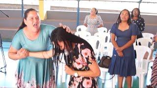 Missionária é Surpreendida por uma Mulher, Veja o que Aconteceu!