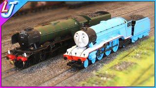 Hornby - Gordon VS Flying Scotsman (Battle of the Brothers)