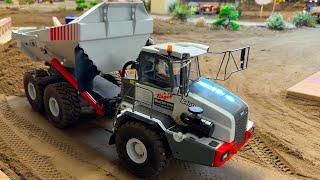 AWESOME RC TRUCKS and RC MACHINES at the STONEBREAKER Parcours!!