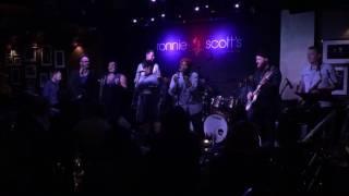 Borders - TAWIAH (live at Soul Family Sunday at Ronnie Scott's)