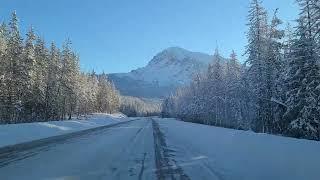 Icefields Parkway in Winter (Alberta, Canada)