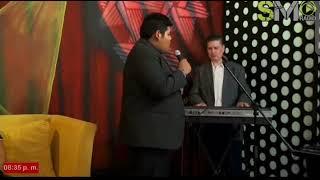 Emmanuel Esaú interpretando " soy tu primera vez" al estilo del príncipe José José