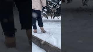 Угги зимние бежевого цвета Bartek