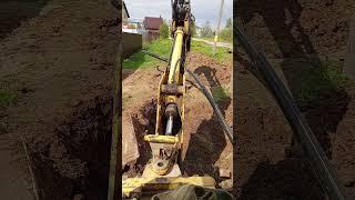Рабочие будни тракториста 150#automobile #hidromek #работа #трактор #газ #construction #траншея