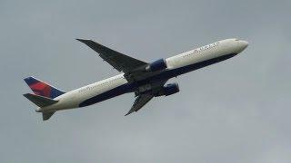 Delta Air Lines ► Boeing 767-400 ► Takeoff  London Heathrow Airport