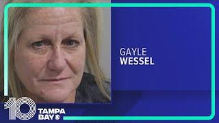 Florida substitute teacher accused of showing students explicit photos of herself