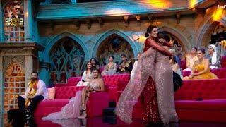 Bigg boss ott 3 Finale की Race से Kritika के बाहर आते ही Payal malik के गले लगकर लगी फूट फूट कर रोने