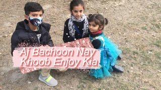 Musa Bano dua Enjoy & playing in Park.