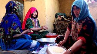 Village life afghanistan | cooking bosraqh in Jaghori, Afghanistan | SOYEE