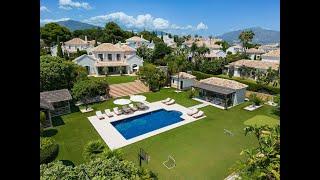 Stunning Mediterranean Villa with Chic Interior and Prime Amenities for Sale in El Paraiso, Estepona