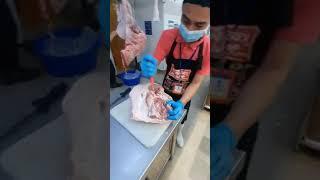 practice how to carcass a pork and debone