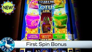 Lotus Link Slot Machine First Spin Bonus