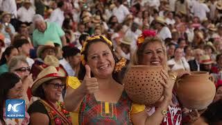 Fiesta multicultural Guelaguetza arranca en Oaxaca, sur de México, llena de tradición
