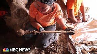 Video shows Ancient Roman-era swords discovered in Dead Sea cave