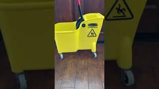 Rubbermaid mop bucket flaw