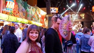 Bizarre Pedestrian-Only Fremont Street..!