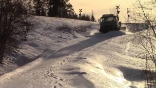 Plogar snö med Scania 81 och spetsplog