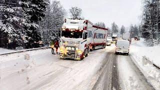 Snow cyclone in Sweden! Trucks can't go up the hill!