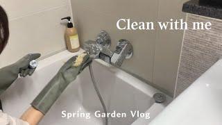 SUB) Bathroom Cleaning(with toothpaste and lemon water) | Muji Recommended Items | Bath bomb || Vlog