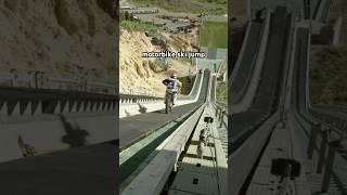 Motorbike Ski Jump ‍