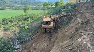 Creating the Perfect Terrace on Oil Palm Fields with the D6R XL Bulldozer