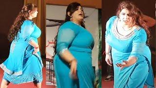 Pakistani Busty Aunty Stage Sexy Mujra Girl | Desi Village Aunty BBW Plus Size Women #mujra
