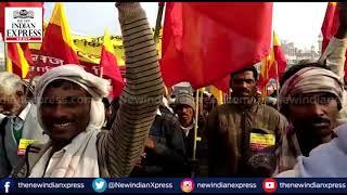 Farmers march: Protesting farmers raise slogans against government